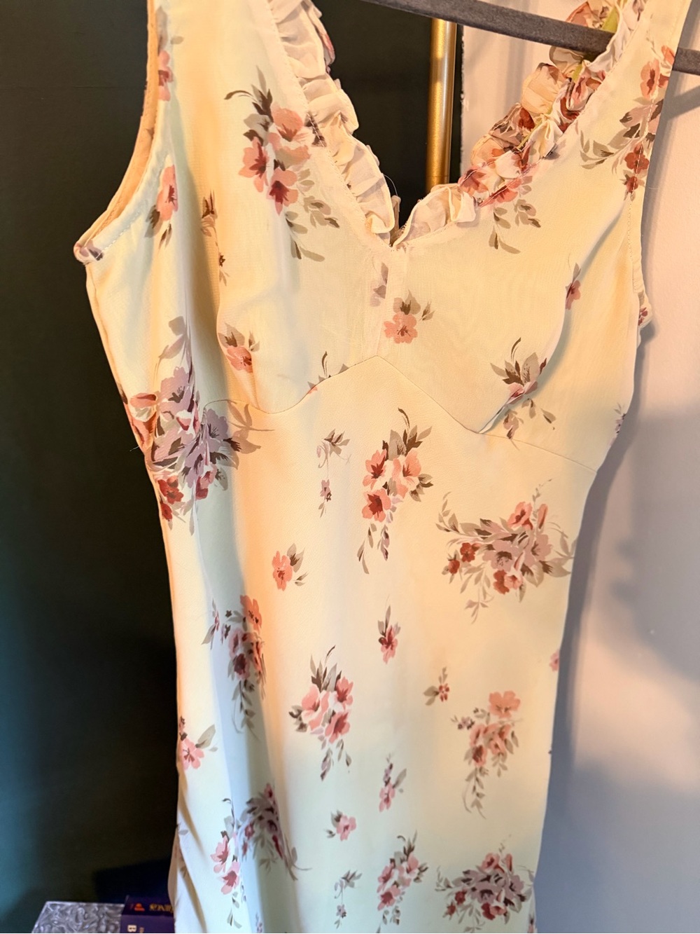 Floral Ruffle 90s V-Neck Slip Dress - Picture 2 of 7